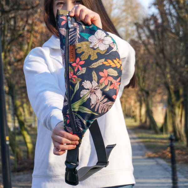 Nerka King XL - kwiaty na graficie