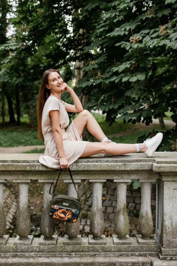 Listonoszka Sophie Khaki - złote maki - obrazek 4