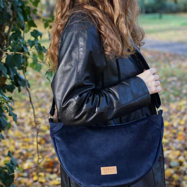 Torebka welurowa półksiężyc Luna  - Granat