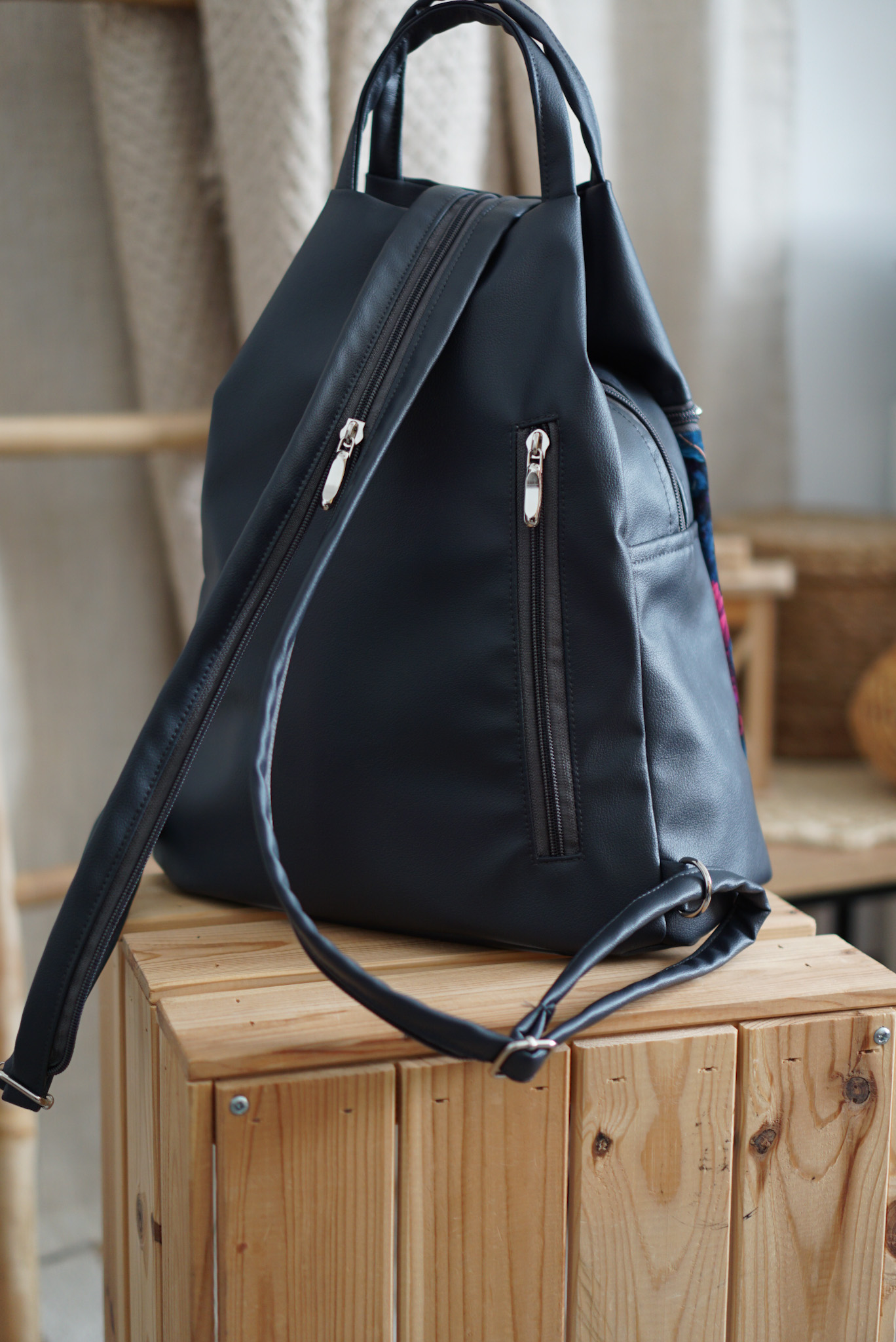 Plecak Lilly Grey - Kwiaty w piórach - obrazek 2