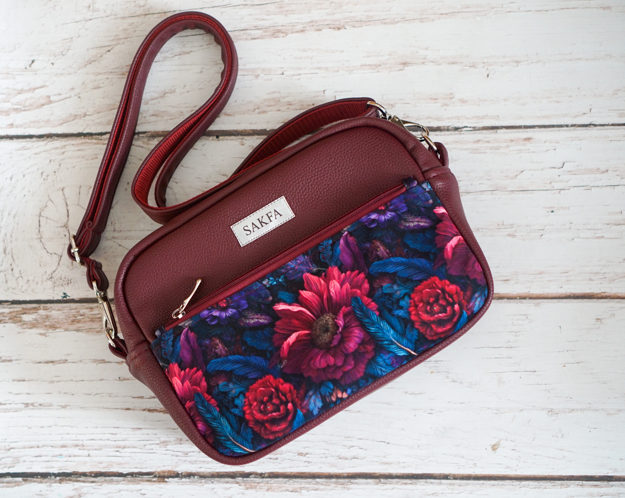 Listonoszka Sophie Bordo - Kwiaty w piórach - obrazek 3