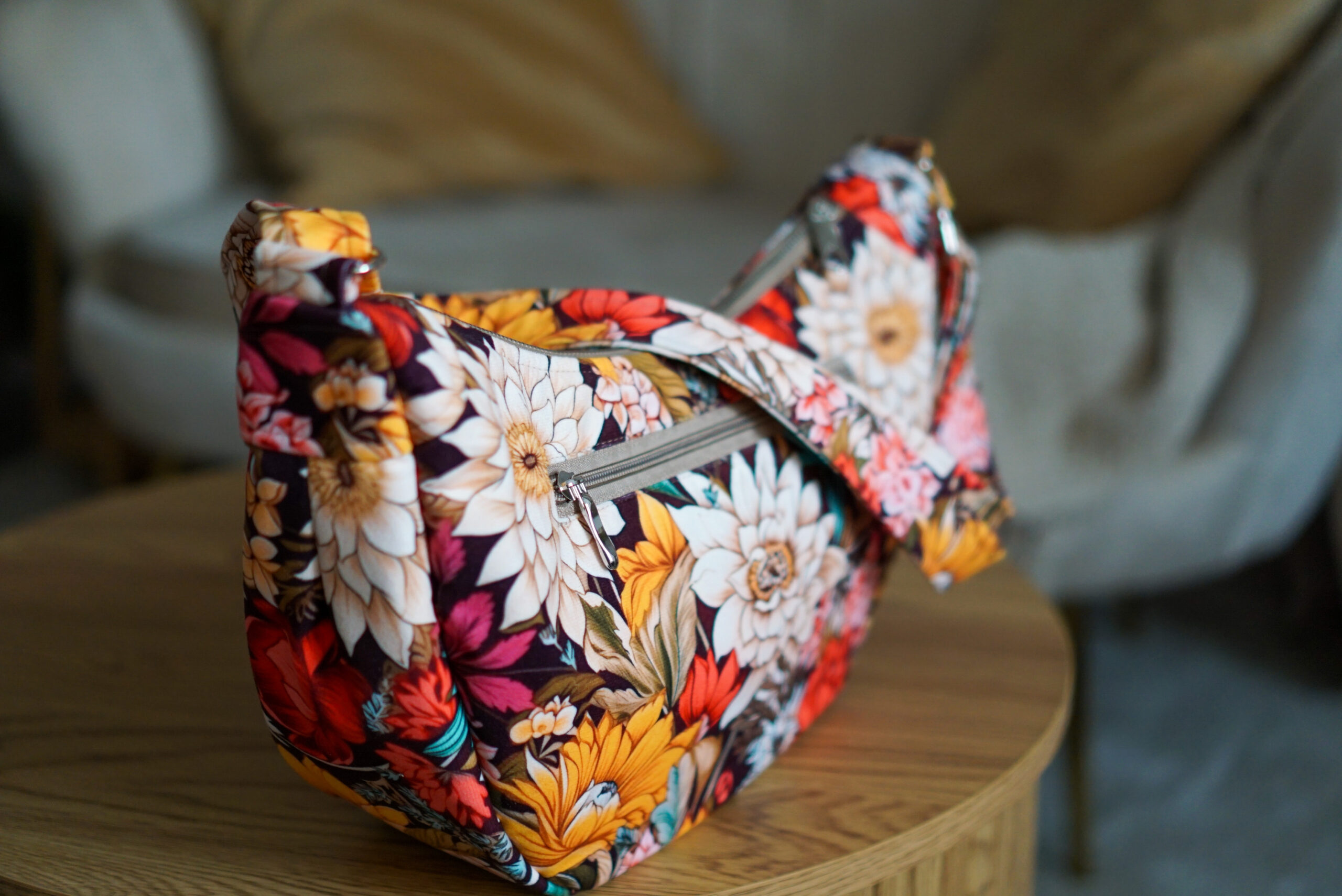 Torebka welurowa półksiężyc Luna - Kwiatowy Raj - obrazek 5