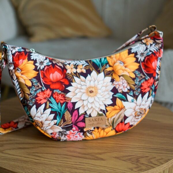 Torebka welurowa półksiężyc Luna  - Kwiatowy Raj