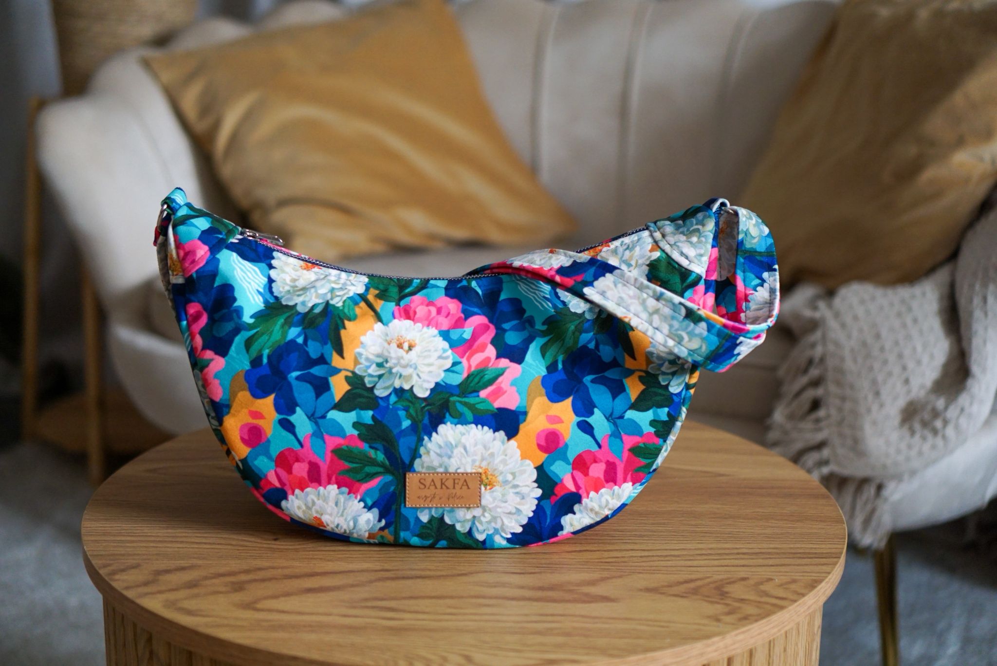 Torebka welurowa półksiężyc Luna - Kwiatowa fantazja - obrazek 3