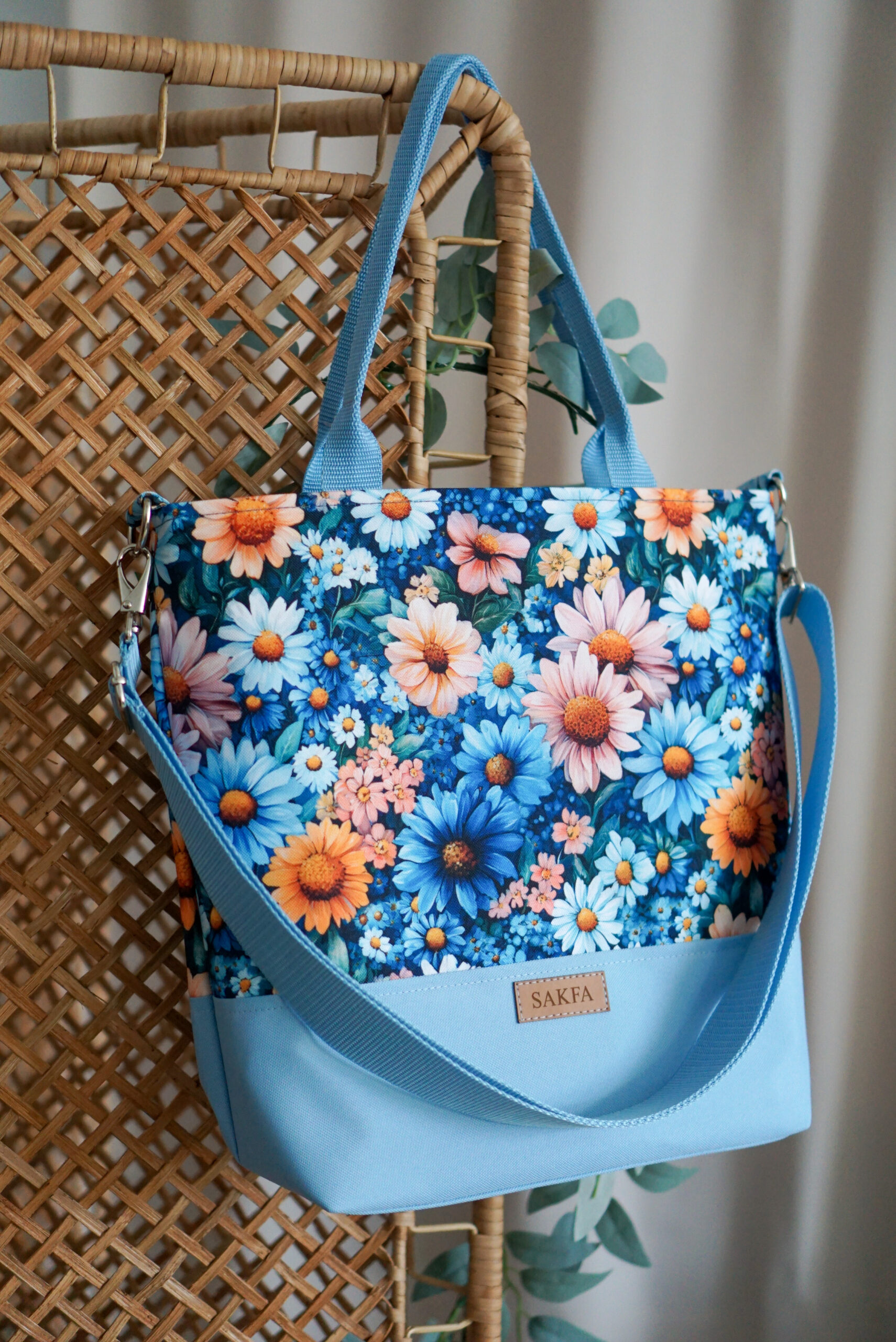 Listonoszka Emma - Lazurowa łąka