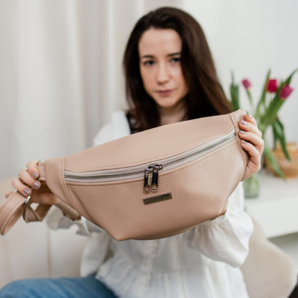 Nerka Classic – biszkoptowa damska nerka z ekoskóry