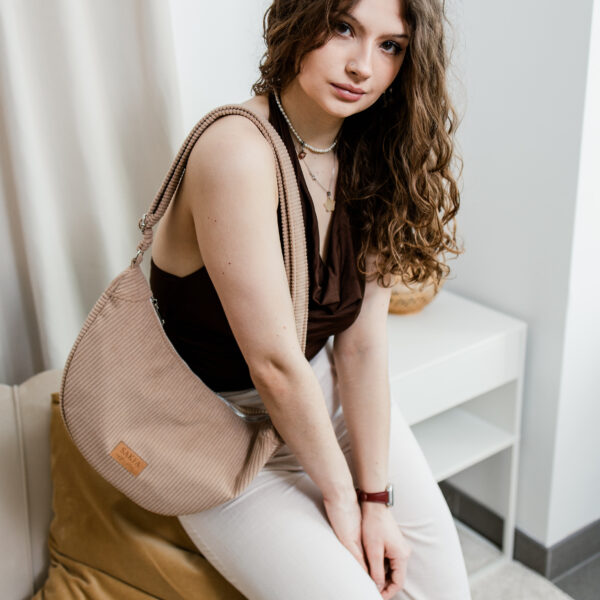 Torebka sztruksowa półksiężyc Luna  - Orzech